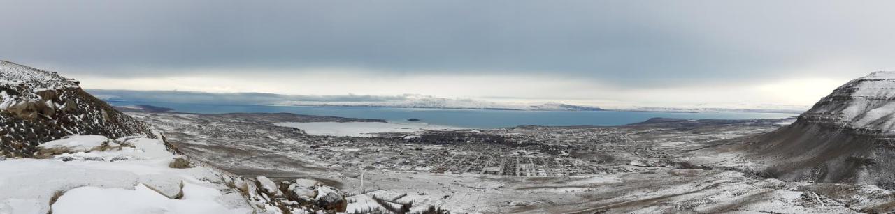 Casa A Estrenar! A 5 Minutos De La Terminal De Omnibus Y Muy Cerca Del Centro! Villa El Calafate Bagian luar foto
